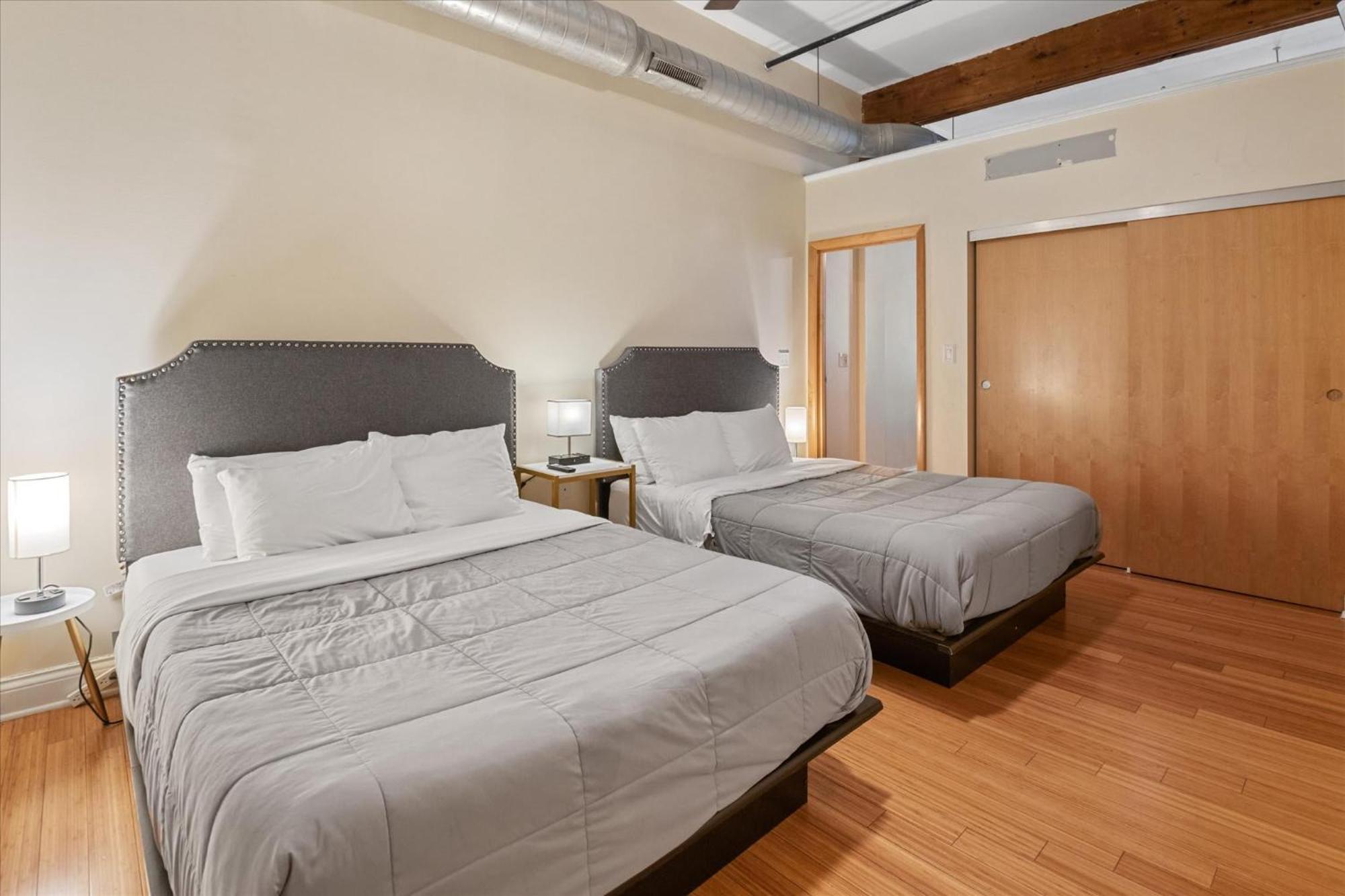 Floor Loft In Downtown Indianapolis!!! Apartment *