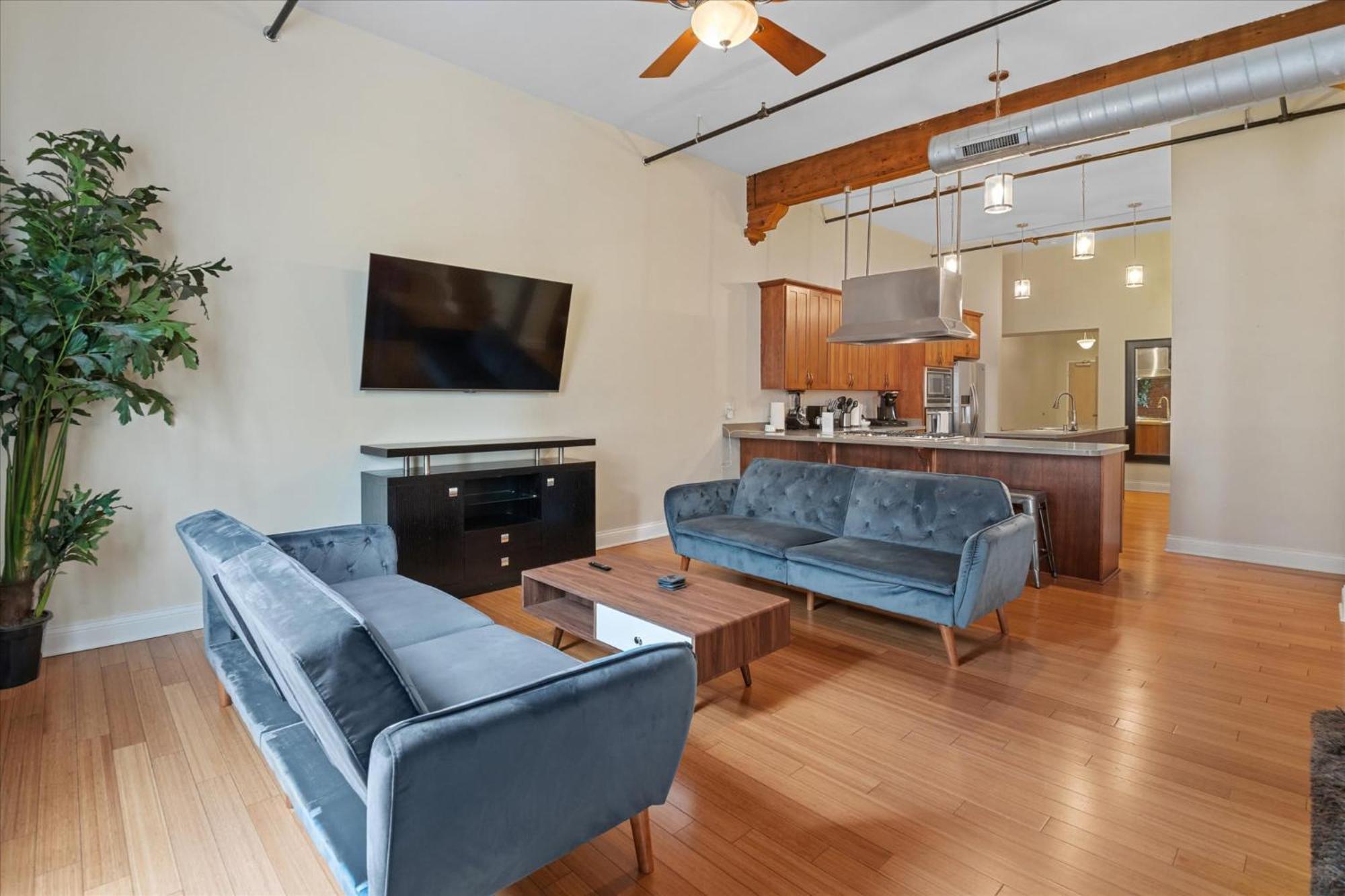 Apartment Floor Loft In Downtown Indianapolis!!! Indianapolis