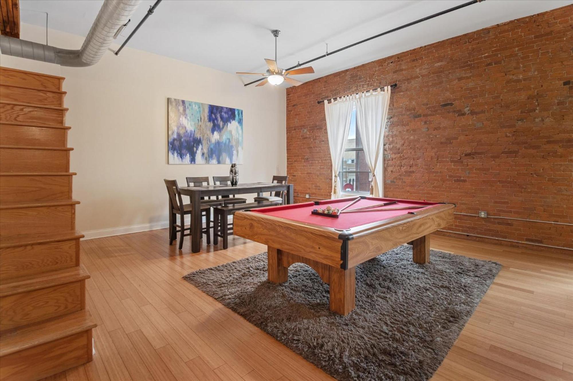 Floor Loft In Downtown Indianapolis!!!