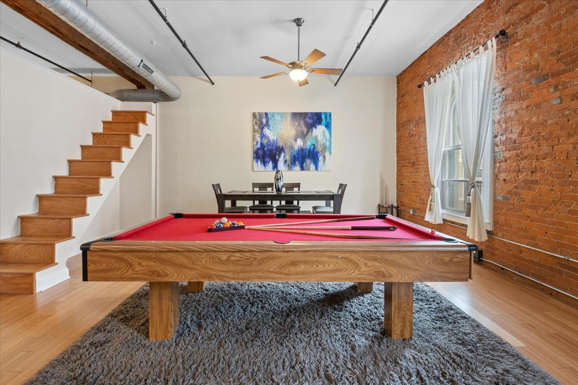 Apartment Floor Loft In Downtown Indianapolis!!!