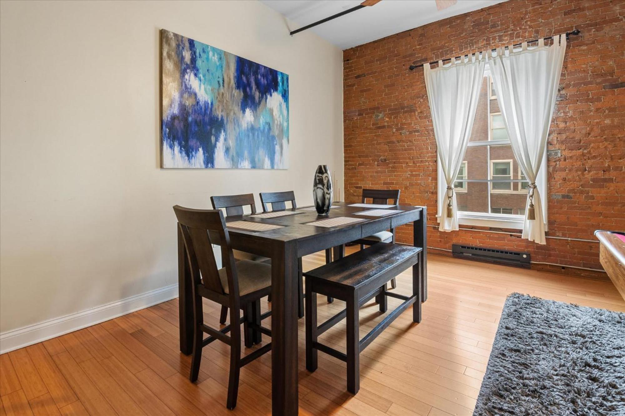 Floor Loft In Downtown Indianapolis!!! Apartment